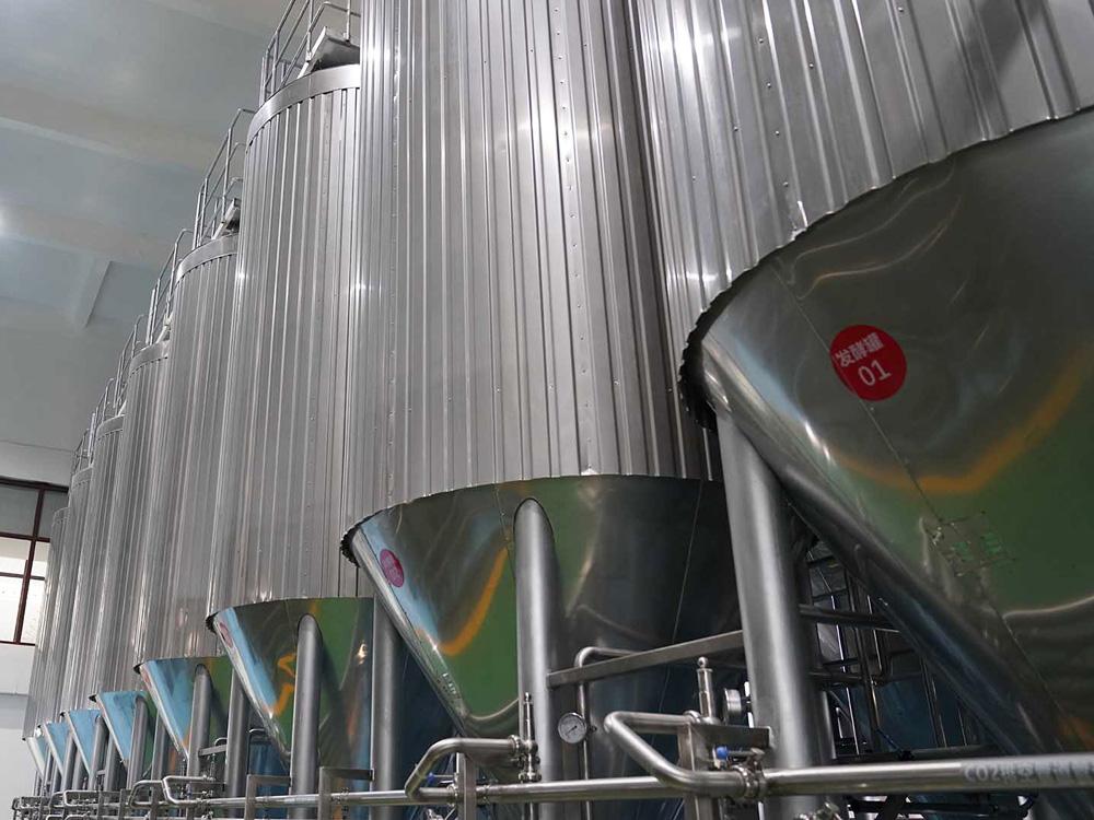 200 bbl Jacketed conical ferm